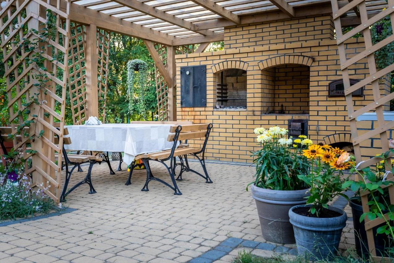 Zielono Mi - Dom Goscinny W Lapalicach Lapalice Kültér fotó